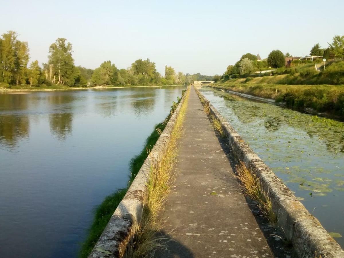 Pour Visiter Ou Travailler Dans Le Loiret Saint-Jean-de-Braye Exterior foto